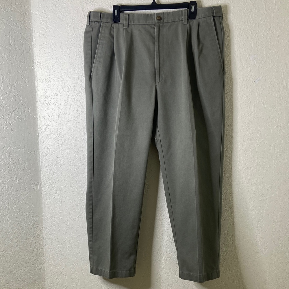 Haggar Men's Khaki Chinos